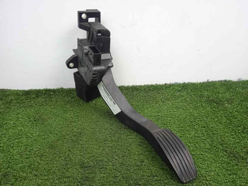 Recambio de potenciometro pedal para iveco daily furgón 2.3 diesel cat referencia OEM IAM 5801333490  