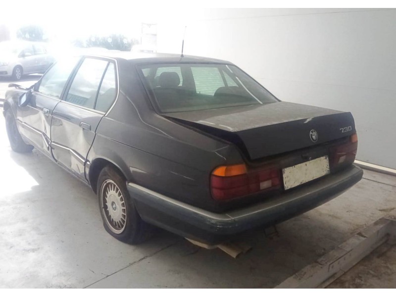 bmw 7 (e32) del año 1988