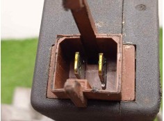 Recambio de cerradura puerta delantera derecha para peugeot 106 (s2) 1.1 referencia OEM IAM SINREFERENCIA 5.PUERTAS 2.PINES 2