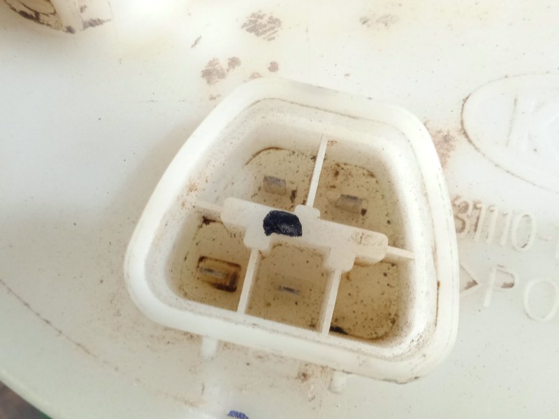 Recambio de aforador para kia carens (un) 2.0 crdi referencia OEM IAM 311101D200  