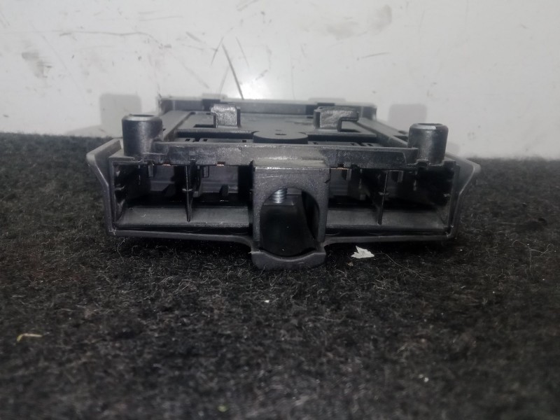 Recambio de caja reles / fusibles para mini mini countryman (r60) one d referencia OEM IAM 913672404  