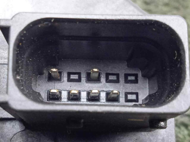 Recambio de cerradura puerta delantera derecha para opel insignia berlina 2.0 cdti cat referencia OEM IAM SINREFERENCIA 6.PINES 