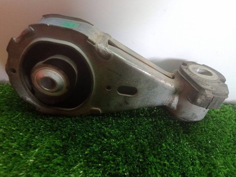 Recambio de soporte motor derecho para renault megane iii sport tourer 1.5 dci diesel fap referencia OEM IAM 113560012R-560009R 