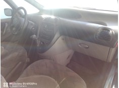 citroën xsara picasso (n68) del año 2002 2