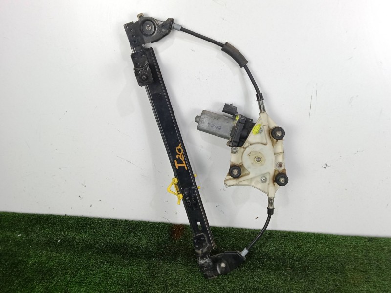 Recambio de elevalunas delantero izquierdo para alfa romeo 156 (932_) 1.9 jtd (932.a2b00, 932.a2c00) referencia OEM IAM D233505R