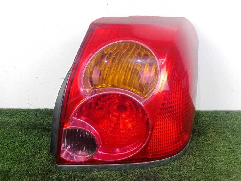 Recambio de piloto trasero derecho para toyota avensis (_t25_) 2.0 (azt250_) referencia OEM IAM 89028806  03-06