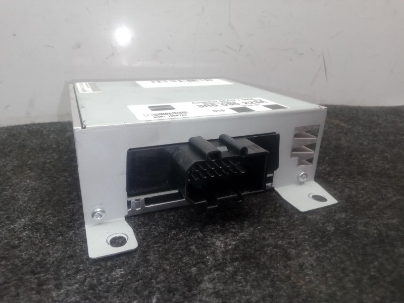 Recambio de modulo electronico para seat exeo (3r2) 2.0 tdi referencia OEM IAM 3R0035223  AMPLIFICADOR ANTENA