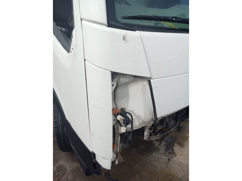 Recambio de molduras delanteras para nissan nt400 cabstar (f24m) 35.14, 45.14 referencia OEM IAM   