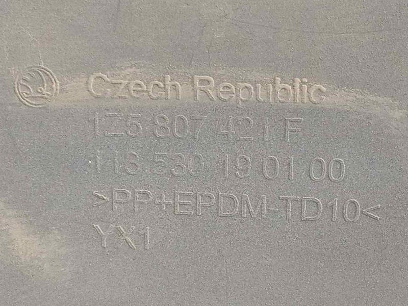 Recambio de paragolpes trasero para skoda octavia berlina (1z3) 1.6 referencia OEM IAM 1Z5807421F - 113530190100  