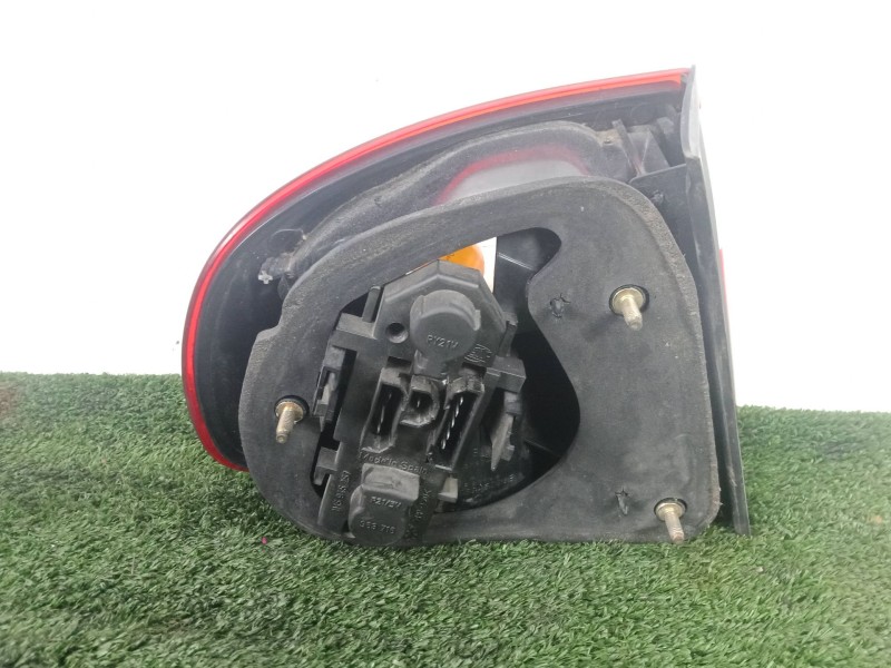 Recambio de piloto trasero derecho para seat toledo ii (1m2) 1.9 tdi referencia OEM IAM SIN REFERENCIA HELLA EXTERIOR