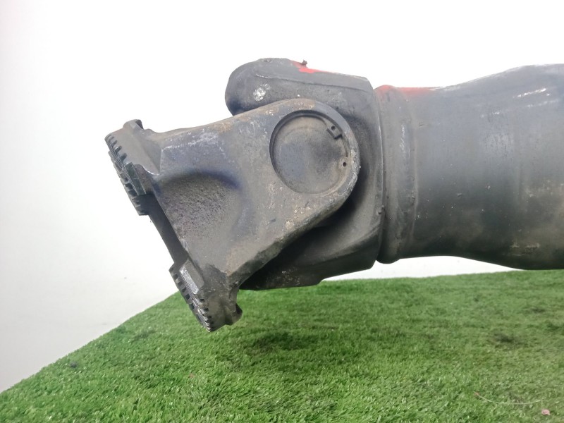 Recambio de transmision central para iveco eurocargo 100e18 e5 referencia OEM IAM NO TIENE REFERENCIA 1 TRAMO 1970 MM - 197 CM