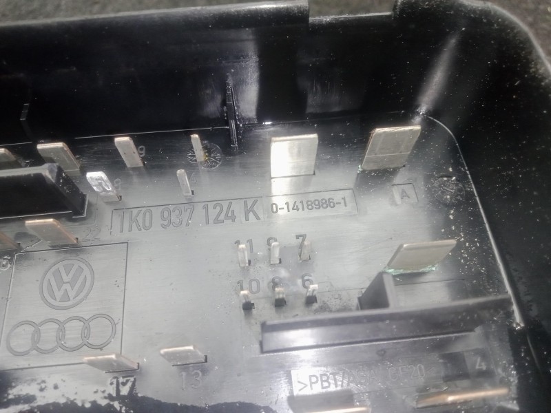 Recambio de caja reles / fusibles para volkswagen golf v (1k1) 2.0 sdi referencia OEM IAM 1K0937124K  