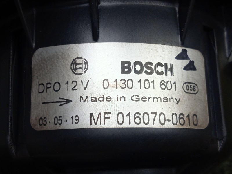 Recambio de motor calefaccion para toyota avensis (_t25_) 2.0 (azt250_) referencia OEM IAM 0130101601 - MF0160700610 BOSCH Ø150M