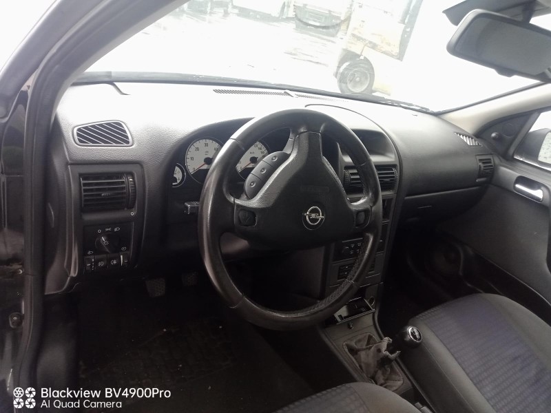 opel astra g hatchback (t98) del año 2004