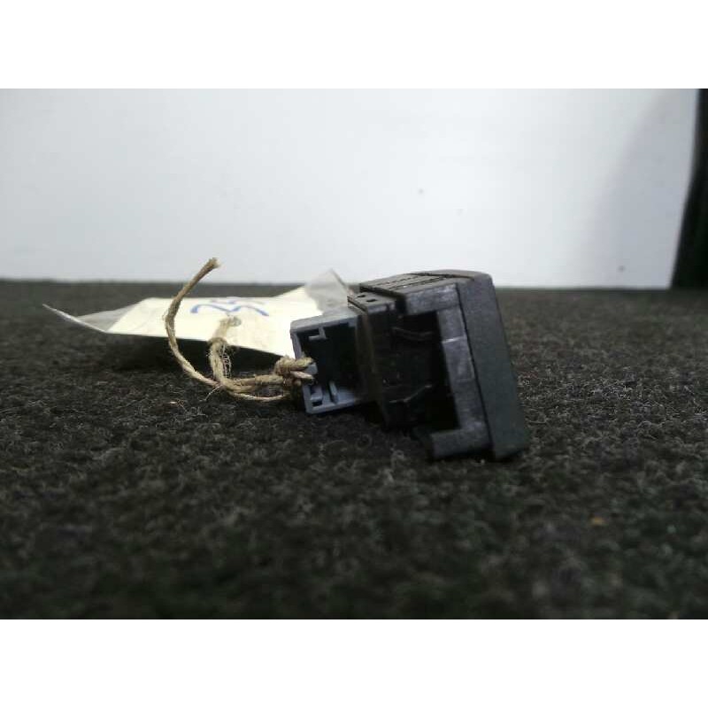 Recambio de mando elevalunas delantero derecho para seat ibiza (6l1) 1.9 tdi referencia OEM IAM 6L0959856-0372  