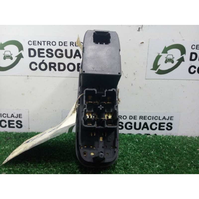 Recambio de mando elevalunas delantero izquierdo para volvo v70 familiar 2.5 turbodiesel referencia OEM IAM 8638452-03458545  