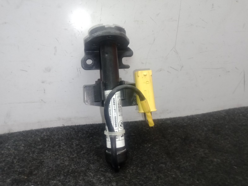 Recambio de modulo electronico para bmw 5 (g30, f90) 520 d referencia OEM IAM 0589P1000095  ACTUADOR PIROTECNICO CAPOT