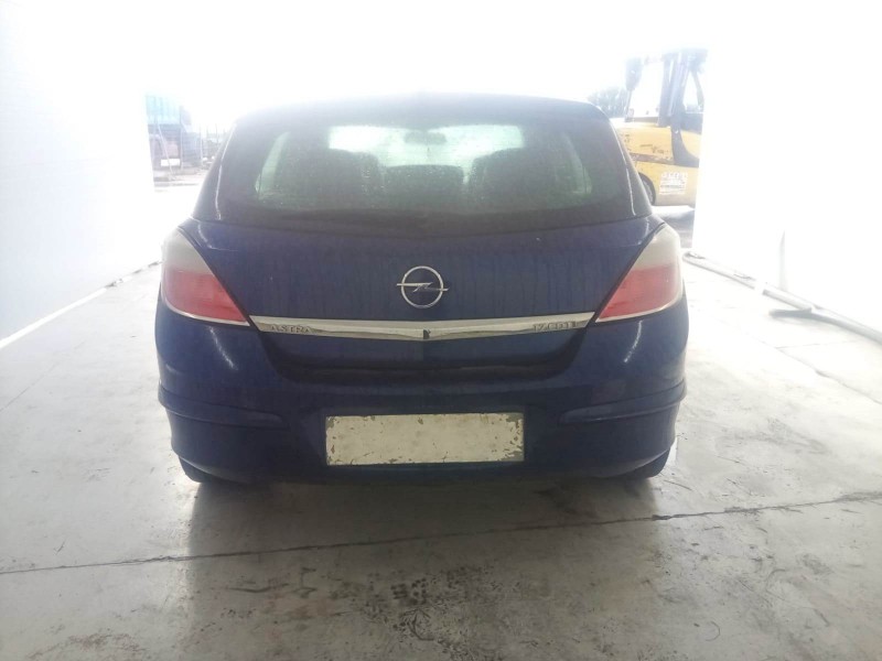 opel astra h sedán (a04) del año 2004