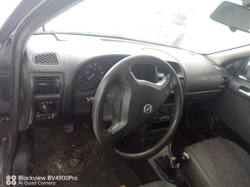 opel astra g sedán (t98) del año 2001