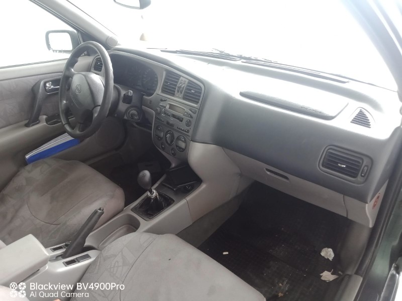 nissan primera hatchback (p11) del año 2000