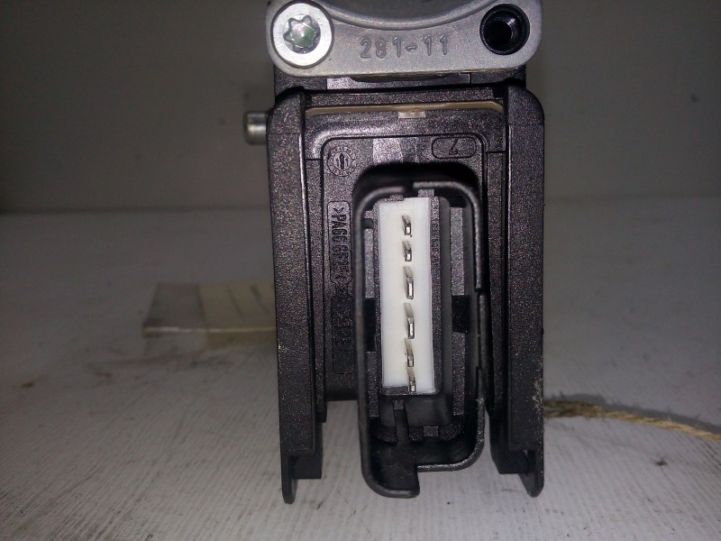 Recambio de motor elevalunas trasero izquierdo para citroën c5 berlina 1.6 hdi fap referencia OEM IAM 128000852-0130822751-20111