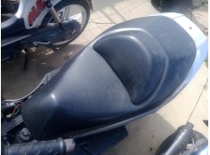 Recambio de asiento para suzuki uh uh 150 burgman (br11) referencia OEM IAM   