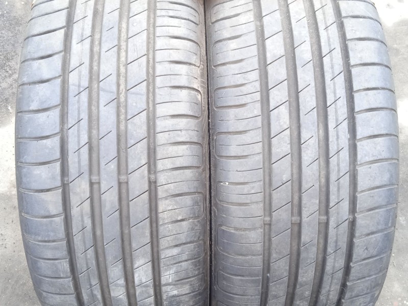 Recambio de pareja neumaticos para toyota avensis (_t25_) 2.0 (azt250_) referencia OEM IAM 215/45R17-91W 91W - TURISMO GOODYEAR 