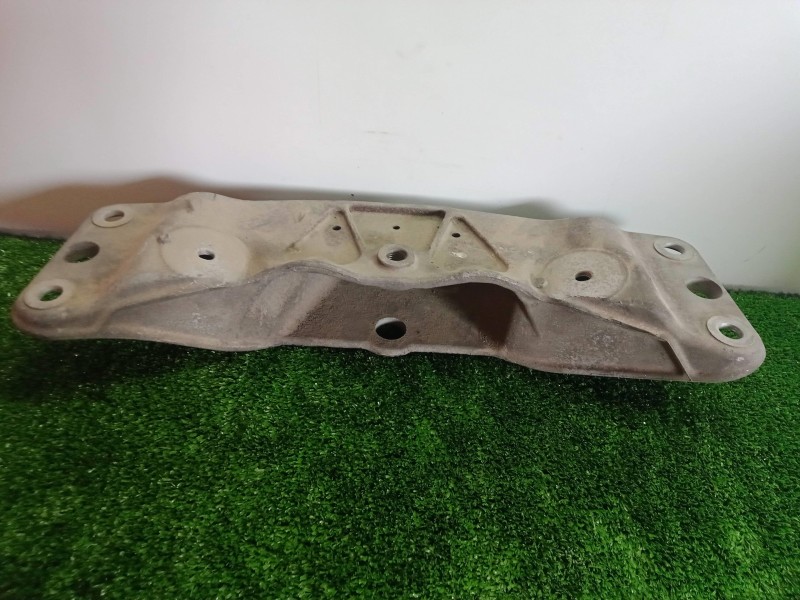 Recambio de soporte motor trasero para bmw serie 7 (e65/e66) 4.0 v8 cat referencia OEM IAM 6759680  