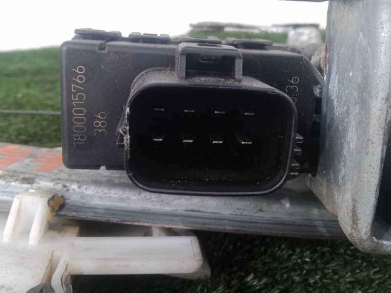 Recambio de elevalunas trasero derecho para ford mondeo iii sedán (b4y) 2.0 tdci referencia OEM IAM F2700BM CON.MOTOR ELECTRICO 