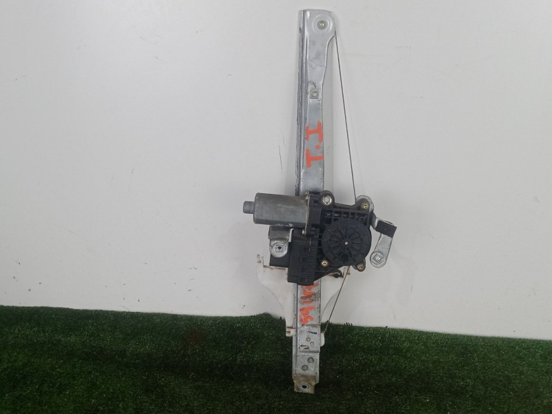 Recambio de elevalunas trasero izquierdo para ford mondeo iii sedán (b4y) 2.0 tdci referencia OEM IAM F27001BM CON MOTOR ELECTRI