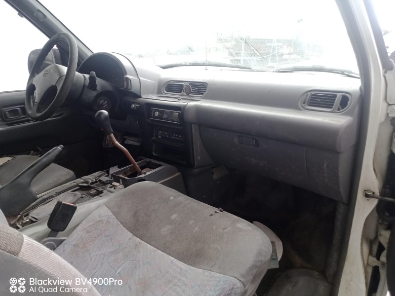 nissan vanette cargo furgoneta (hc 23) del año 2001