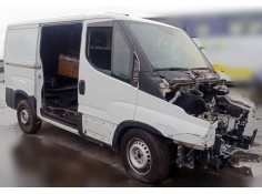 Recambio de puerta delantera derecha para iveco daily vi furgoneta 33s12, 35s12, 35c12 referencia OEM IAM  BLANCO 14-24