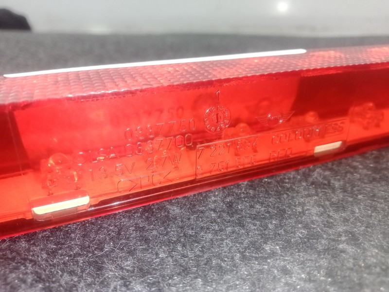 Recambio de luz central de freno para mini mini countryman (r60) one d referencia OEM IAM 7221834  