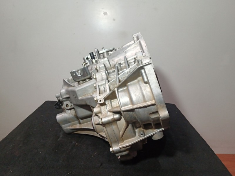 Recambio de caja cambios para nissan x-trail ii (t31) 2.0 dci 4x4 referencia OEM IAM 3UB5B MANUAL 6.VELOCIDADES - 4X4 - 4WD