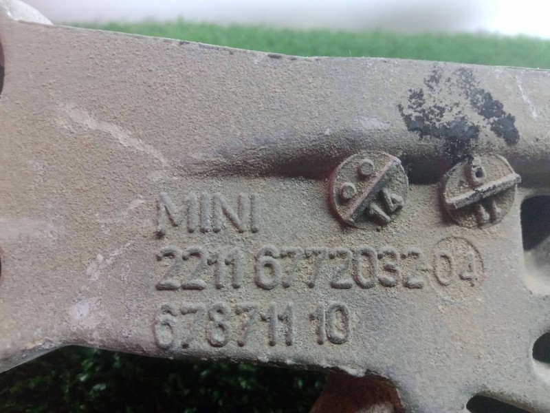 Recambio de soporte motor derecho para mini countryman (r60) 1.6 16v referencia OEM IAM 22116772032  