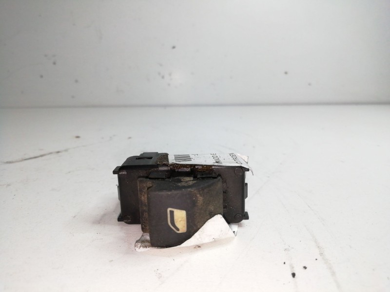 Recambio de mando elevalunas trasero izquierdo para citroën c4 berlina 1.6 16v hdi referencia OEM IAM   