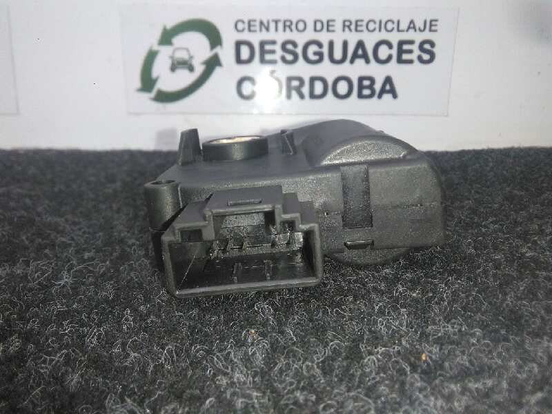 Recambio de motor trampilla calefaccion para audi a6 berlina (4f2) 2.0 tdi referencia OEM IAM 0132801359 - 4F0820511A  