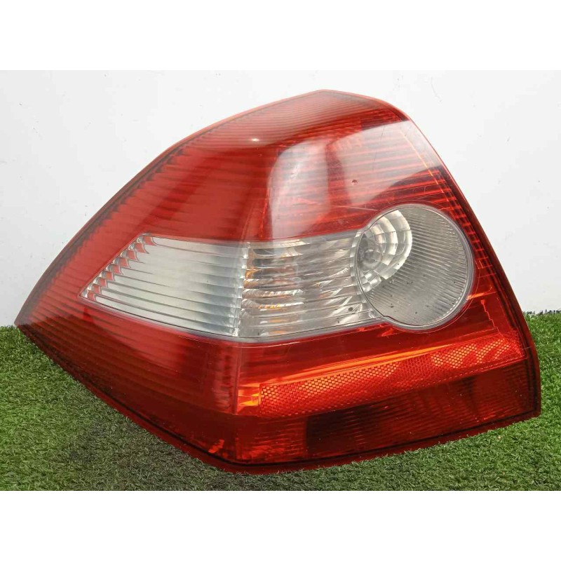 Recambio de piloto trasero izquierdo para renault megane ii classic berlina 1.9 dci diesel referencia OEM IAM SINREFERENCIA 02-0