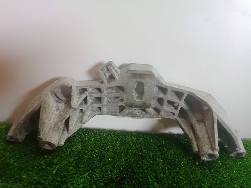 Recambio de soporte motor derecho para mini countryman (r60) 1.6 16v referencia OEM IAM 22116772032  
