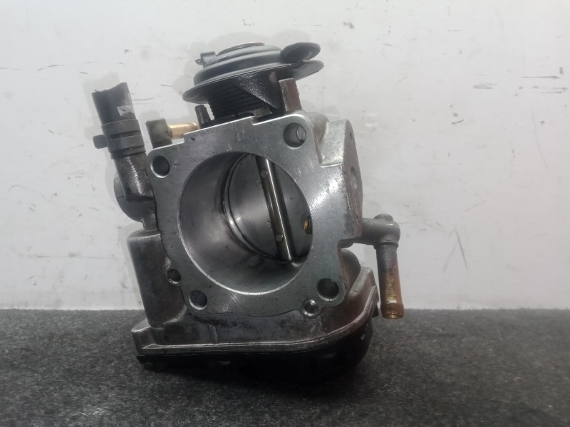 Recambio de caja mariposa para volkswagen golf iv berlina (1j1) 2.0 referencia OEM IAM 06A133064H  