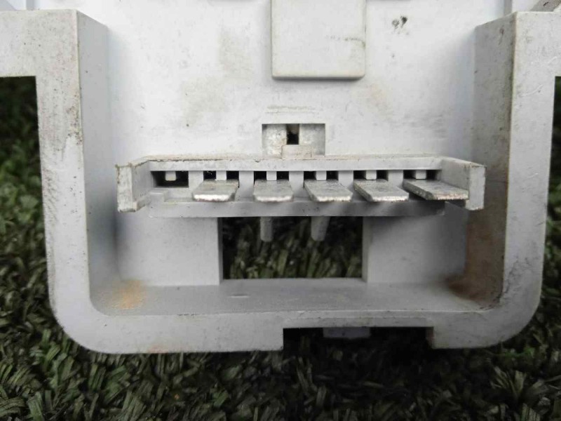 Recambio de portalamparas para opel zafira b 1.9 cdti referencia OEM IAM 752201 IZQUIERDO 