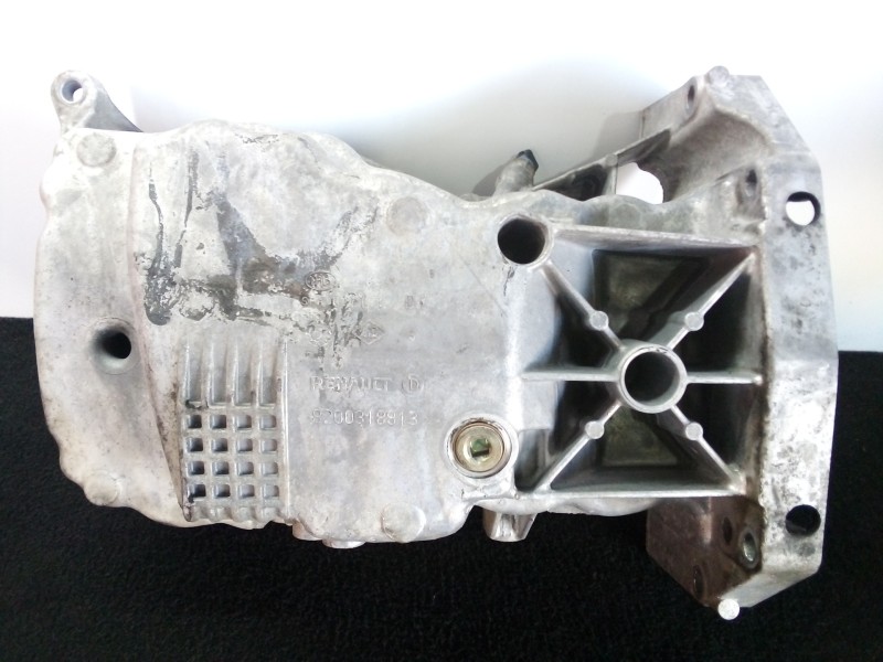 Recambio de carter para renault clio iii 1.5 dci diesel referencia OEM IAM 8200318813 CON SENSOR - SIN JUNTA 5 TORNILLOS SOPORTE