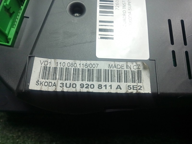 Recambio de cuadro instrumentos para skoda superb i (3u4) 1.9 tdi referencia OEM IAM 3U0920811A  2.CONECTORES