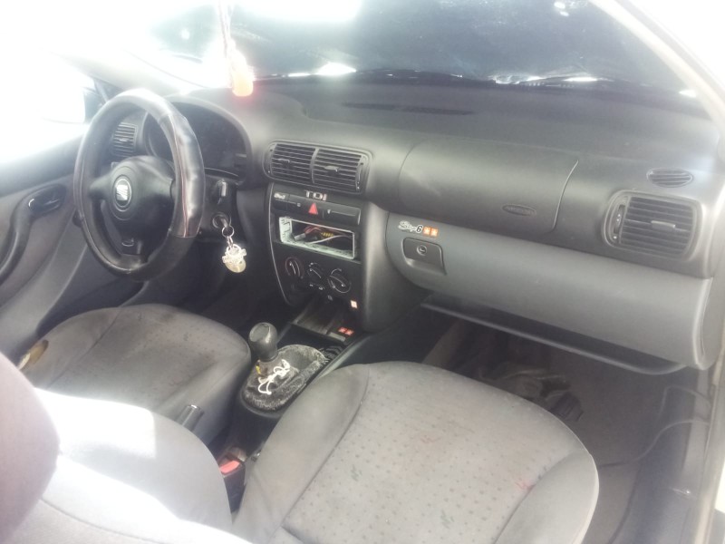 seat toledo ii (1m2) del año 1999