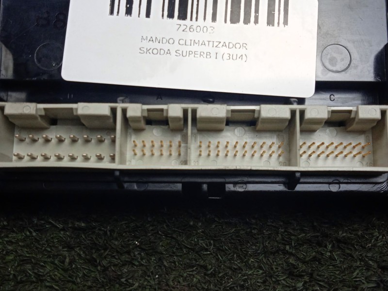 Recambio de mando climatizador para skoda superb i (3u4) 1.9 tdi referencia OEM IAM SIN.REFERENCIA  4.CONECTORES