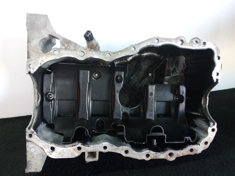 Recambio de carter para renault clio iii 1.5 dci diesel referencia OEM IAM 8200318813 CON SENSOR - SIN JUNTA 5 TORNILLOS SOPORTE
