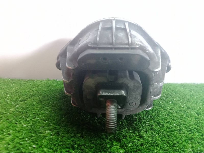 Recambio de soporte motor derecho para bmw serie 3 berlina (e90) 2.0 16v diesel referencia OEM IAM 13981112  