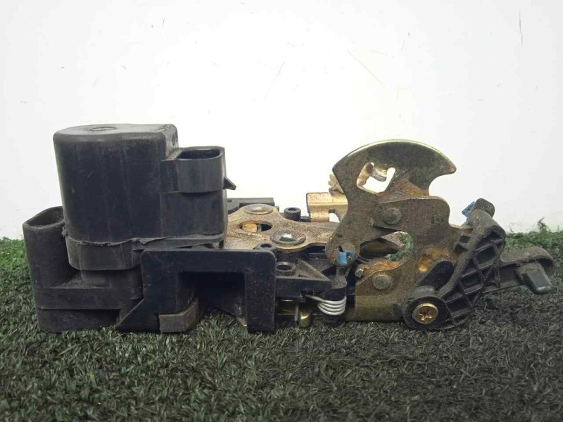 Recambio de cerradura puerta trasera izquierda para chevrolet kalos 1.4 cat referencia OEM IAM  2.PINES 