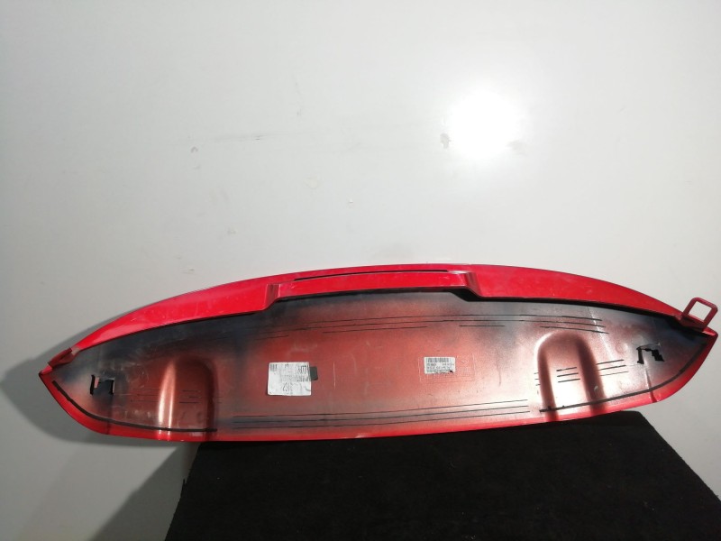 Recambio de aleron trasero para renault clio iv 1.5 dci diesel fap referencia OEM IAM  ROJO 