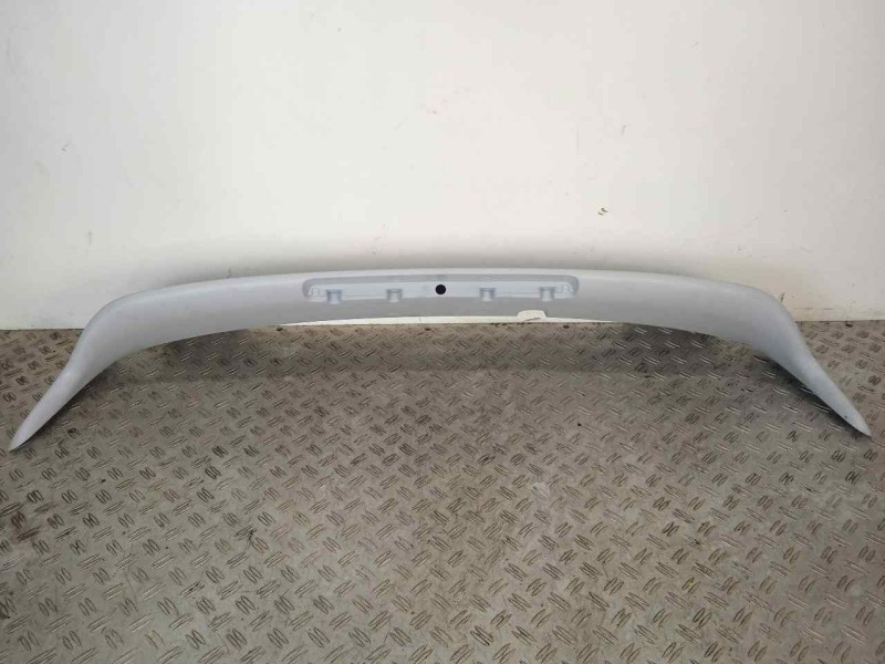 Recambio de aleron trasero para kia cerato 1.5 crdi referencia OEM IAM P83402F500 IMPRIMADO SIN.USO